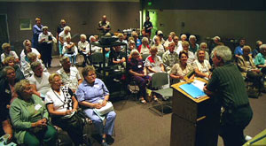 Senior Citizens Travel Club, Gilbert, AZ, Phoenix, Scottsdale, Jeff Redd speaking to travel group