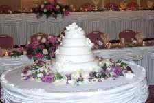 Flower arrangements - Click to enlarge - Say it with beautiful flowers or balloons from Magic Flowers, Inc., with hundreds of fresh cut flowers for any special occasion. Located in Harwood Heights, Illinois.