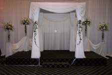 Flower arrangements - Click to enlarge - Say it with beautiful flowers or balloons from Magic Flowers, Inc., with hundreds of fresh cut flowers for any special occasion. Located in Harwood Heights, Illinois.