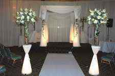 Flower arrangements - Click to enlarge - Say it with beautiful flowers or balloons from Magic Flowers, Inc., with hundreds of fresh cut flowers for any special occasion. Located in Harwood Heights, Illinois.