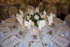 Flower arrangements - Click to enlarge - Say it with beautiful flowers or balloons from Magic Flowers, Inc., with hundreds of fresh cut flowers for any special occasion. Located in Harwood Heights, Illinois.