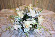 Flower arrangements - Click to enlarge - Say it with beautiful flowers or balloons from Magic Flowers, Inc., with hundreds of fresh cut flowers for any special occasion. Located in Harwood Heights, Illinois.