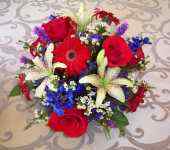 Flower arrangements - Click to enlarge - Say it with beautiful flowers or balloons from Magic Flowers, Inc., with hundreds of fresh cut flowers for any special occasion. Located in Harwood Heights, Illinois.